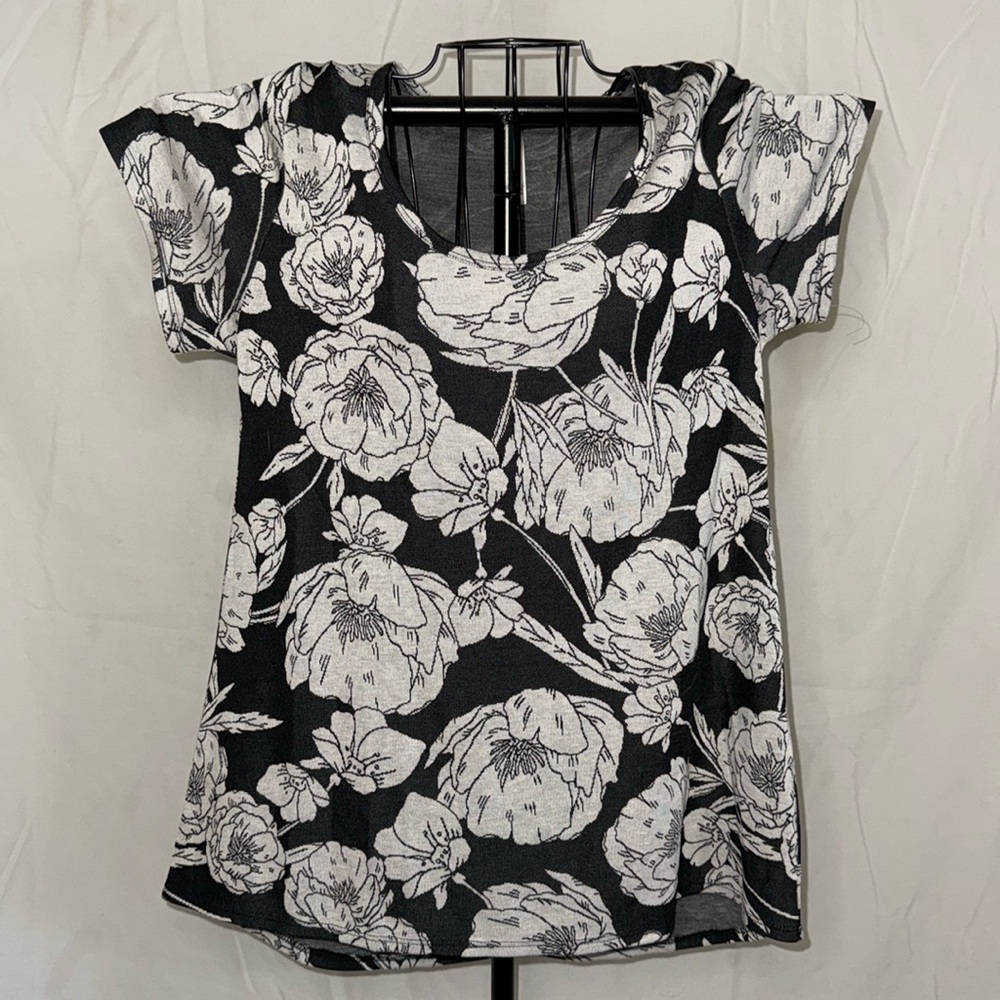 LuLaRoe Classic T size S